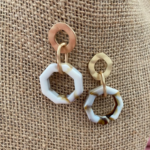 💙Unique Golden Resin Geometric Earrings - Picture 7 of 11